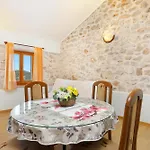 Hébergement de vacances House With A Swimming Pool Razanj, - 17904 *